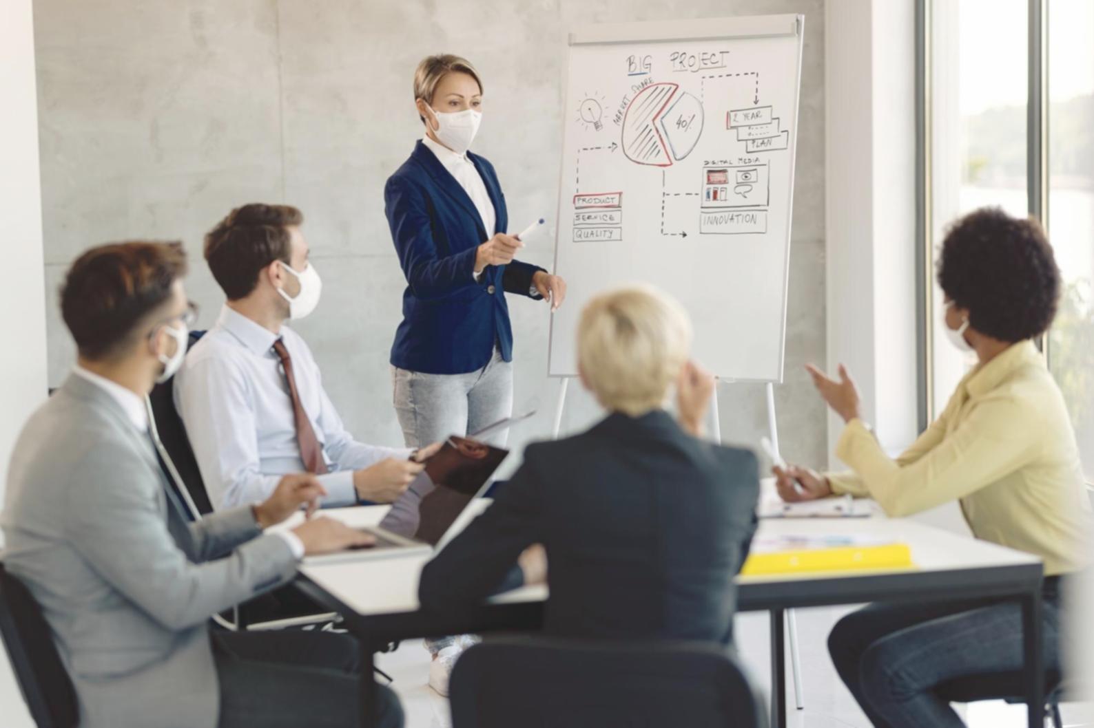 Espace de formation avec documentation financière